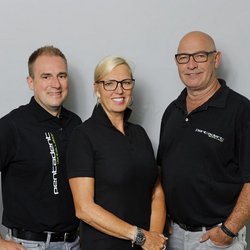 Sandra Seebo und Ralf Borchardt sind die Gründer des "Neues Pentadent Dentallabor GmbH". Ab 01. Januar 2021 verstärkt jetzt Markus Pfitzenreuter (links) das Team der Gesellschafter.